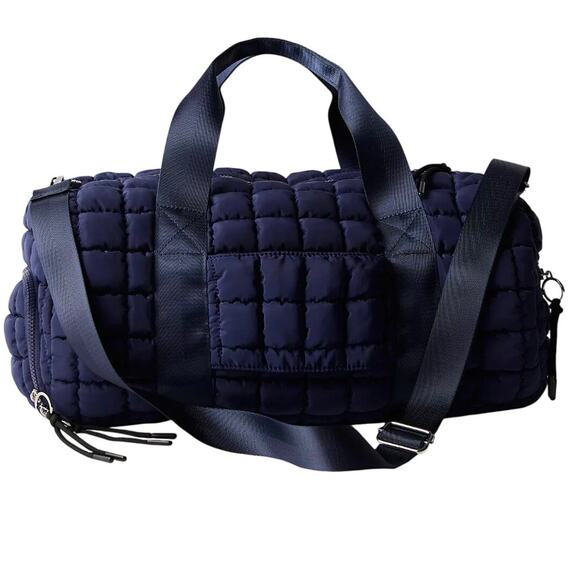 FREE PEOPLE MOVEMENT NAVY BABY QUILTED DUFFLE NWT - Picture 2 of 5